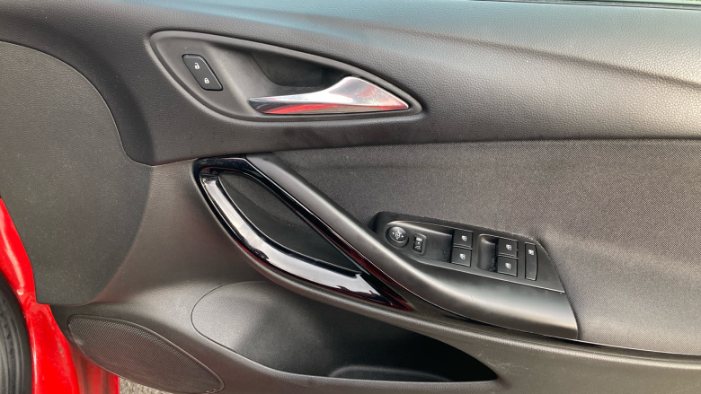 Vauxhall Astra 1.4T 16V 150 SRi 5dr Petrol Hatchback